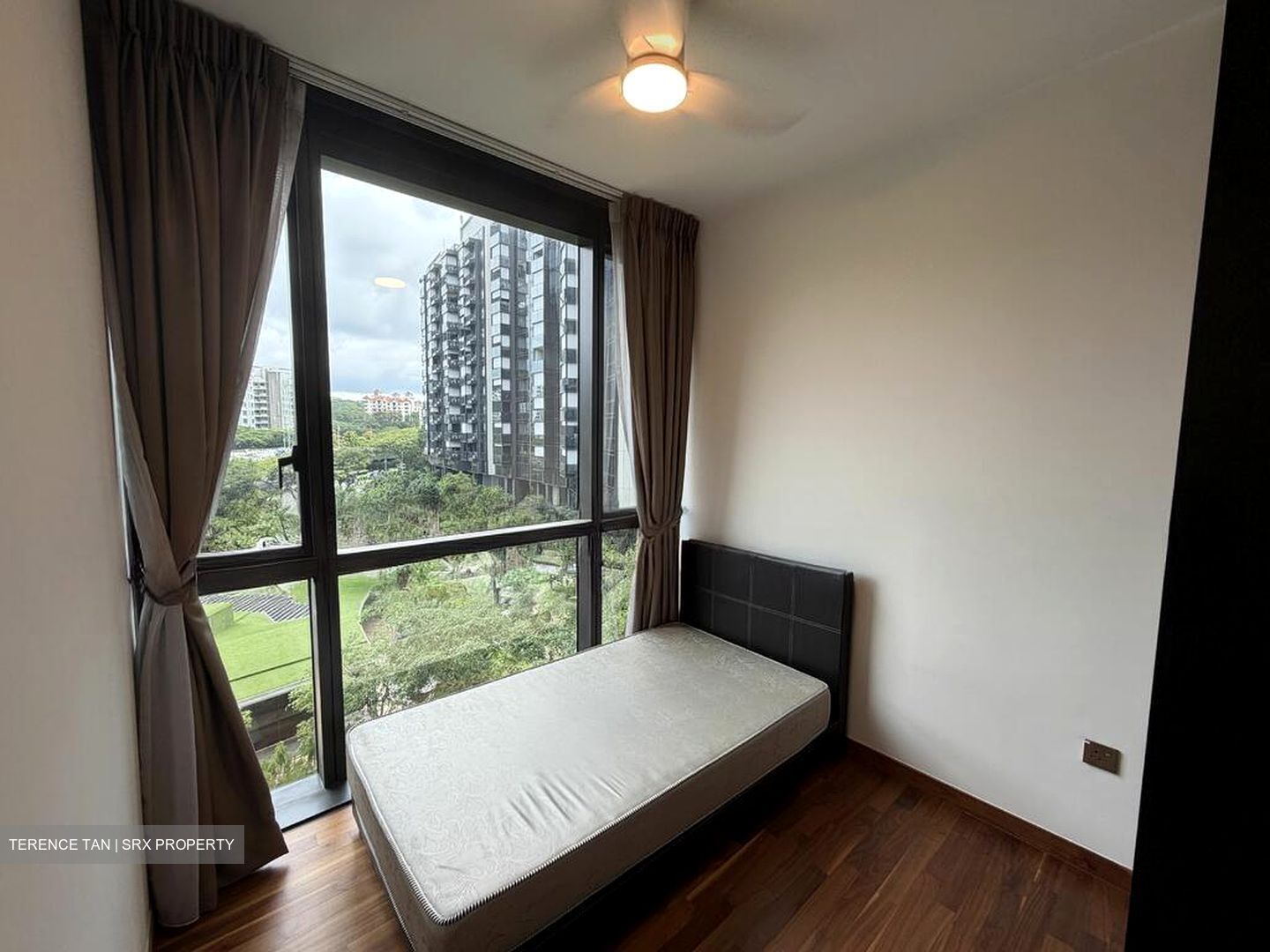 Hyll On Holland (D10), Condominium #517020731